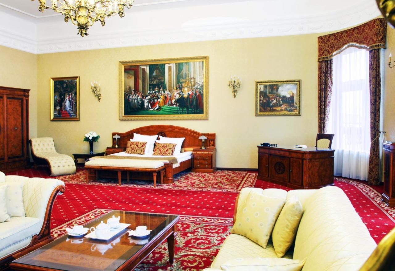 Palac Zelechow Spa & Wellness Exterior photo