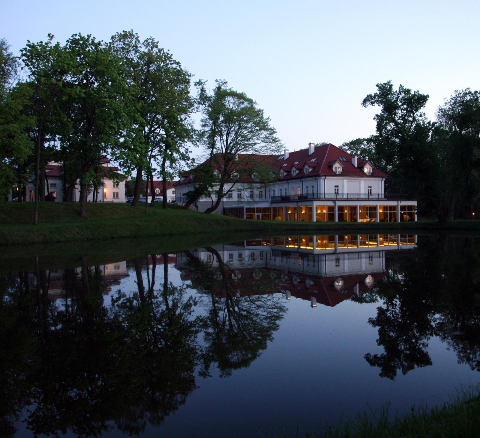 Palac Zelechow Spa & Wellness Exterior photo